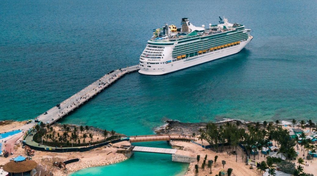 Voyage au bout du monde : croisière en Polynésie, entre mer et montagnes !