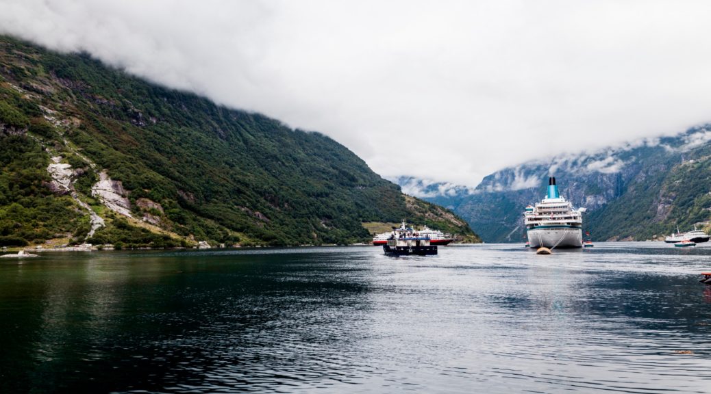 Aventures polaires : croisière en Islande entre volcans et glaciers !